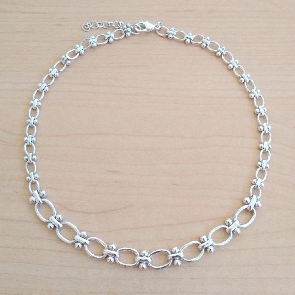 Silver Tone Necklace Silver Tone Necklace
